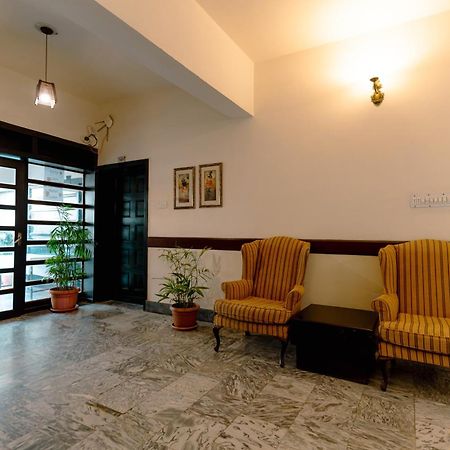 Vip House Hotel Peshawar Esterno foto