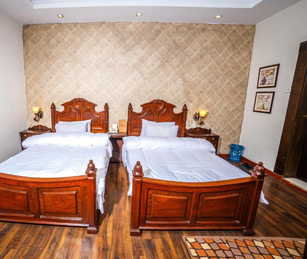 Vip House Hotel Peshawar Esterno foto