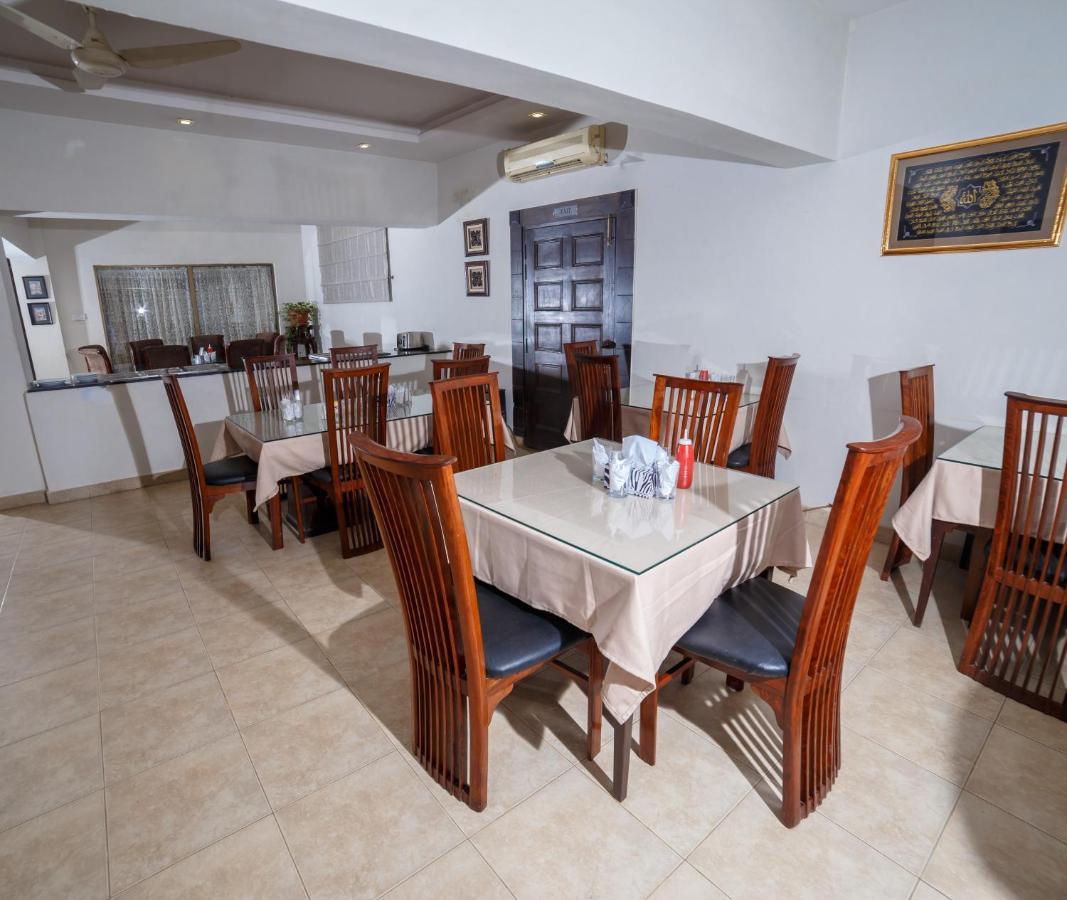 Vip House Hotel Peshawar Esterno foto
