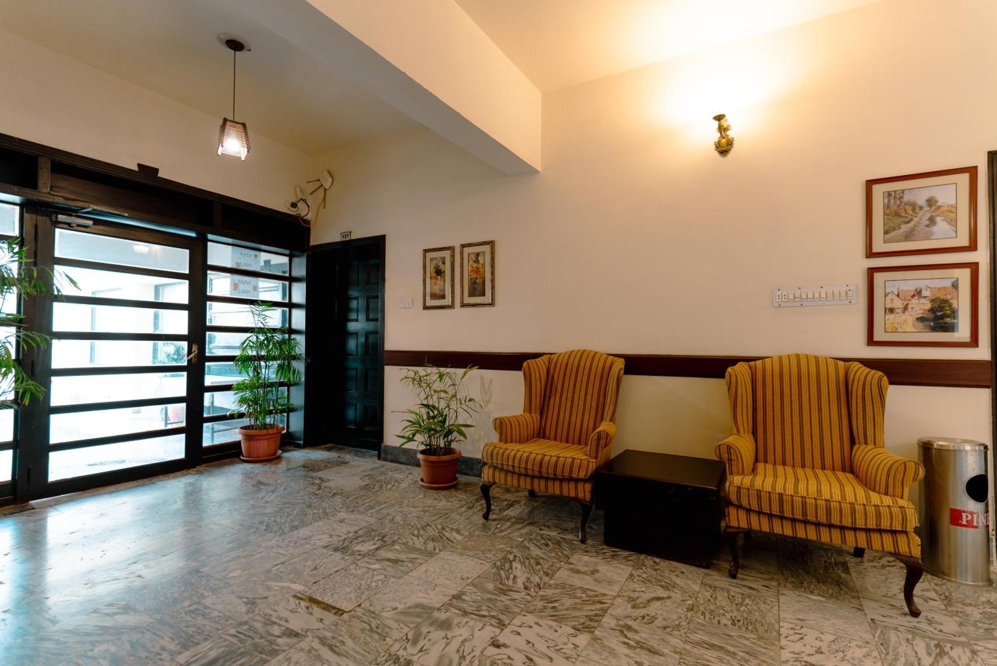 Vip House Hotel Peshawar Esterno foto
