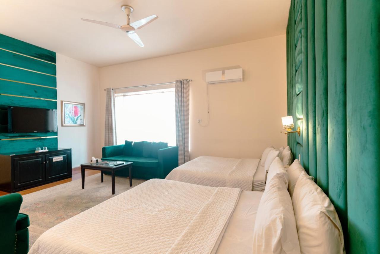 Vip House Hotel Peshawar Esterno foto