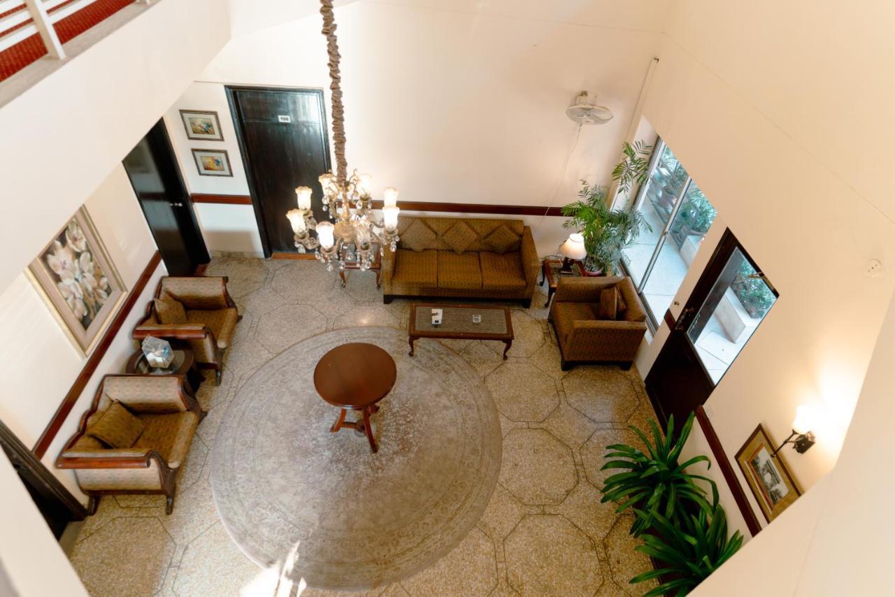 Vip House Hotel Peshawar Esterno foto