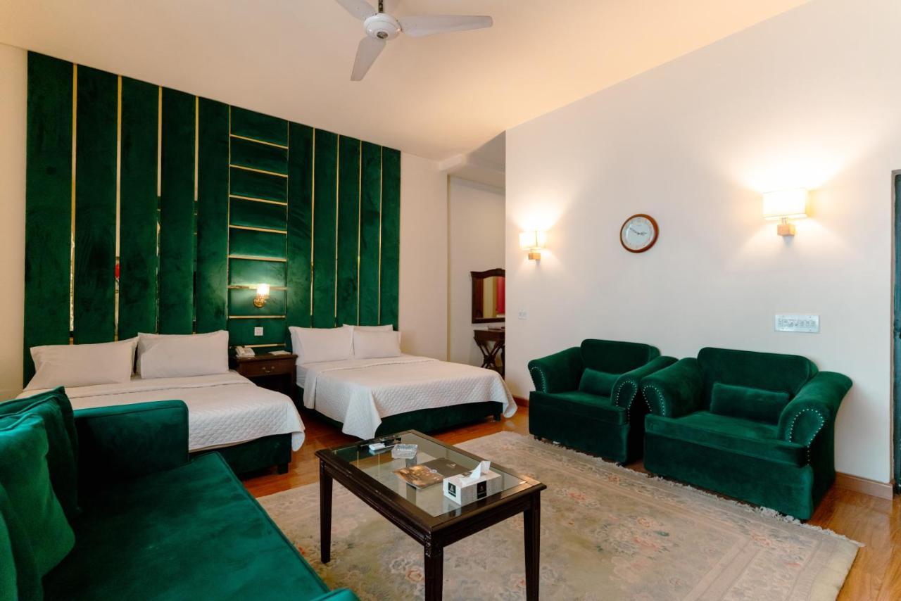 Vip House Hotel Peshawar Esterno foto